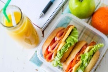 What Healthy People Do on Their Lunch Breaks | The Healthy